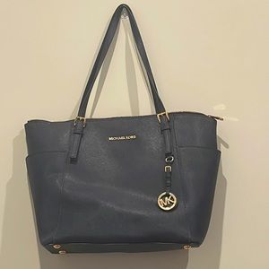 Leather tote